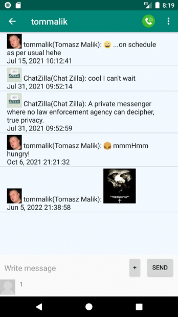 Android Application screenshot sample, live Chat Room interaction